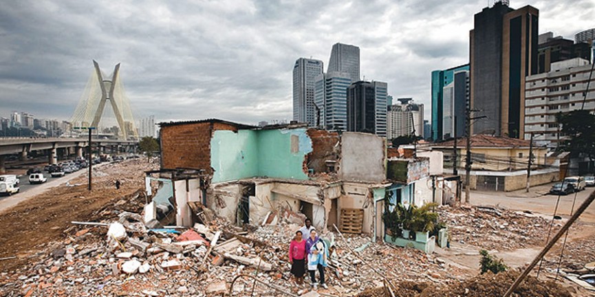 Demolição da favela Jardim Edite. Foto: Revista Época.